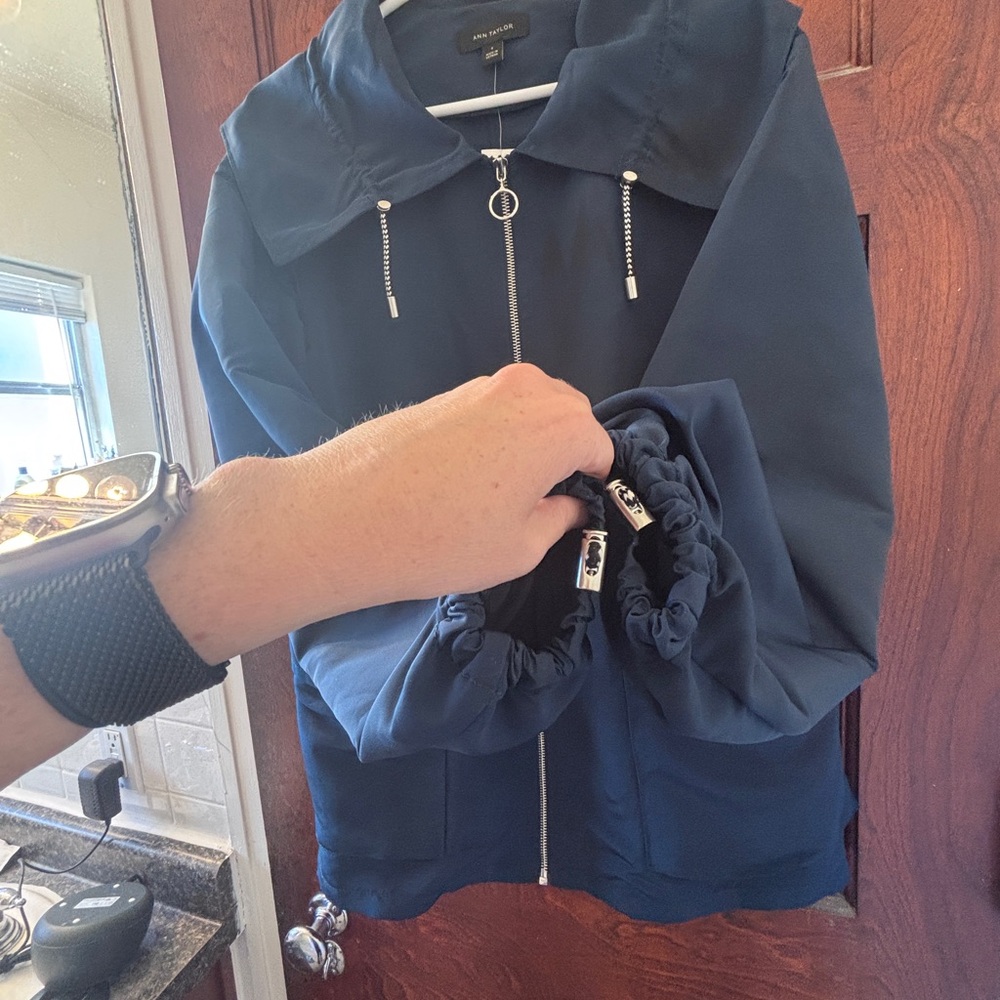 NWT Ann Taylor Women’s Waterproof, Cinched Anorak Teal Blue Raincoat CLASSY!!! - Picture 9 of 15